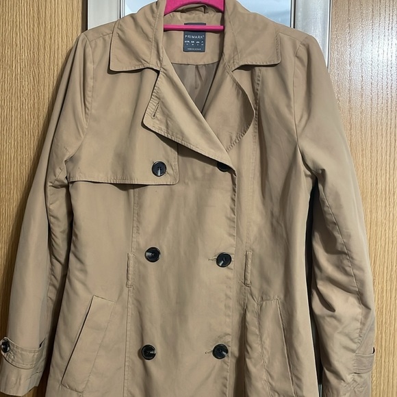 Primark size 8 camel color double breasted coat with buttons and front pockets - Picture 2 of 12